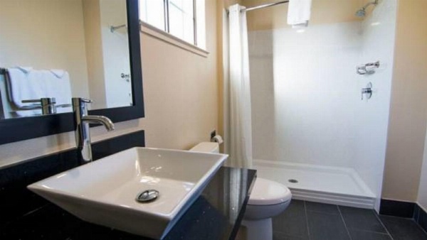 Regency Inn image 6
